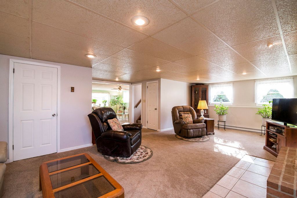 3329 Wilhelm Ln - Property Image