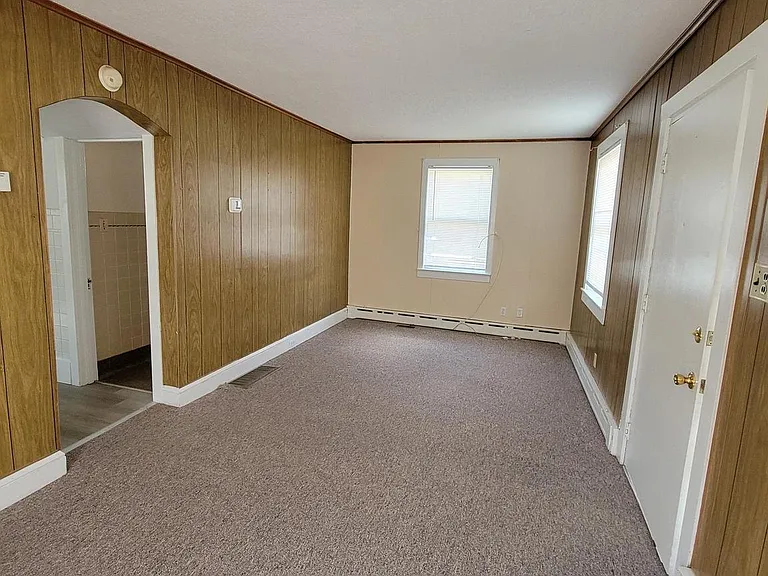 237 S Franklin St — Photo 2