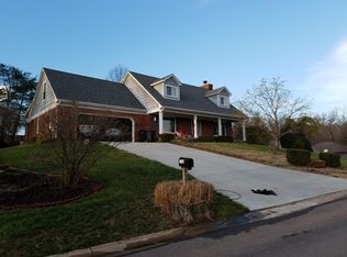 1136 Carriage Ln, New Albany, IN 47150
