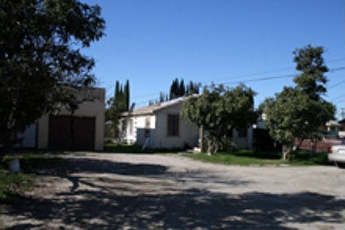 5th image of 7581 Knott Ave