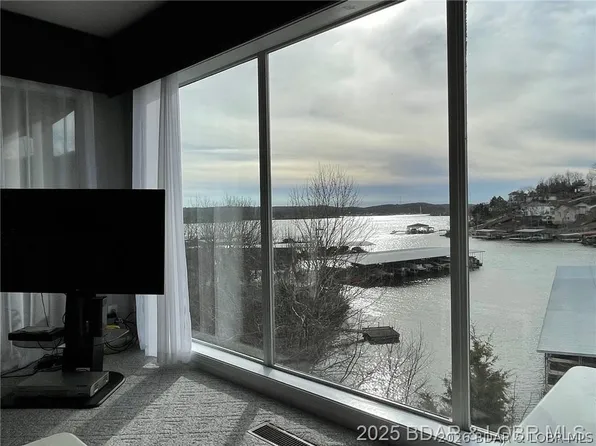 158 Regatta Bay Cir Unit 2D, Lake Ozark, MO 65049