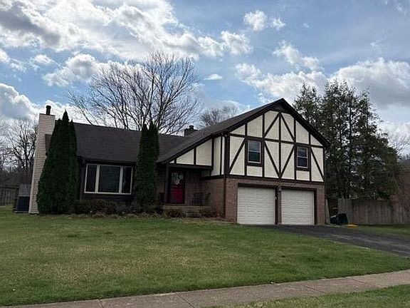3rd image of 7920 Barbour Manor Dr