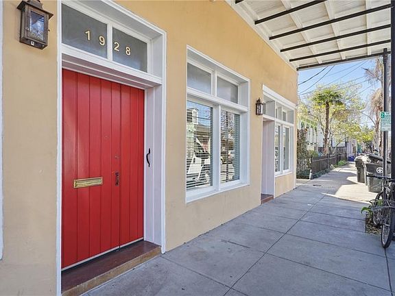 3rd image of 1928 Burgundy St #1928