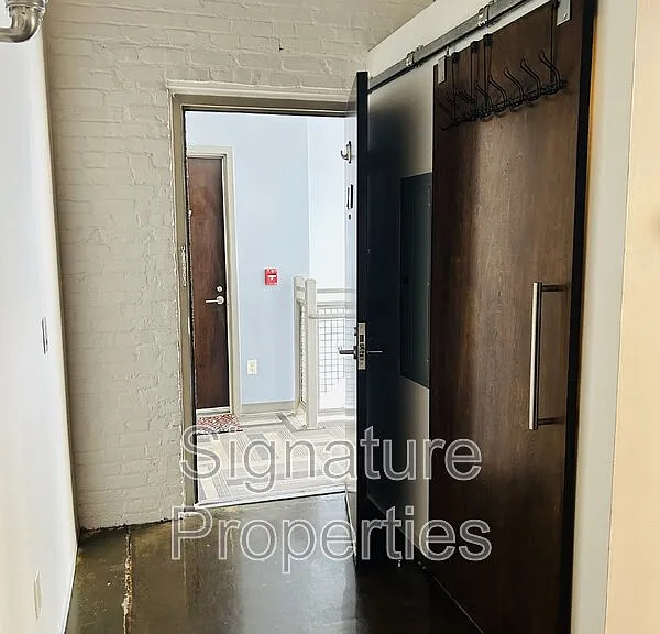 400 Salem Ave #2A — Photo 3