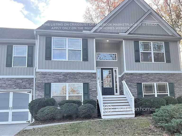 3654 Devon Park Ln NW — Photo 2