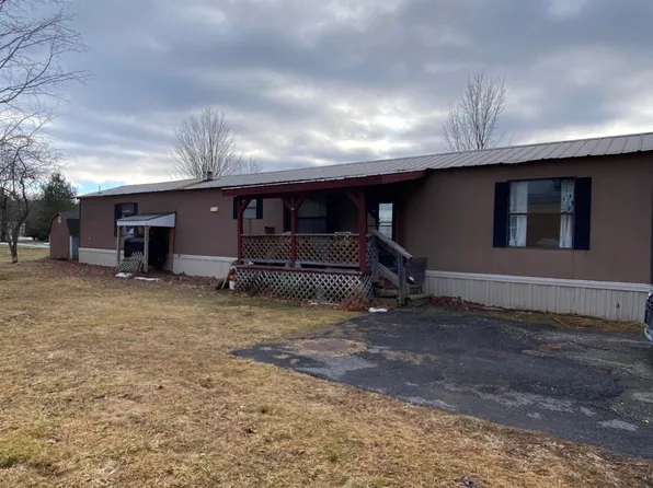 35 Redwood Drive, Hyde Park, VT 05655