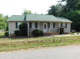 101 Golf St, Greer, SC 29650