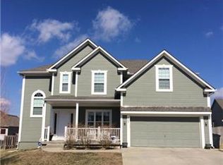 522 E Skylark St, Gardner, KS 66030
