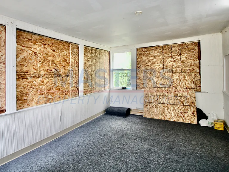 2563 Foraker Ave — Photo 18
