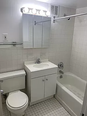 Rented by Mallory Management Corp | media 7