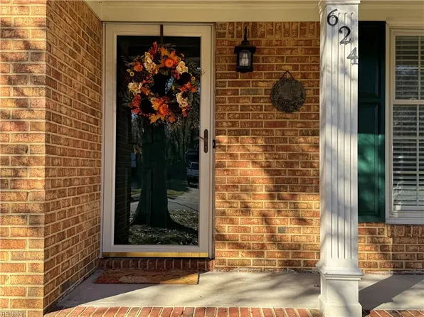 624 Luray Ter, Chesapeake, VA 23322