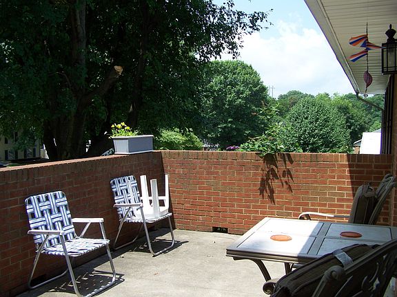 3rd image of 4626 Casper Dr NE