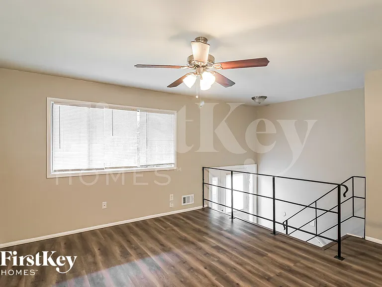 1199 Pineglen Dr — Photo 5
