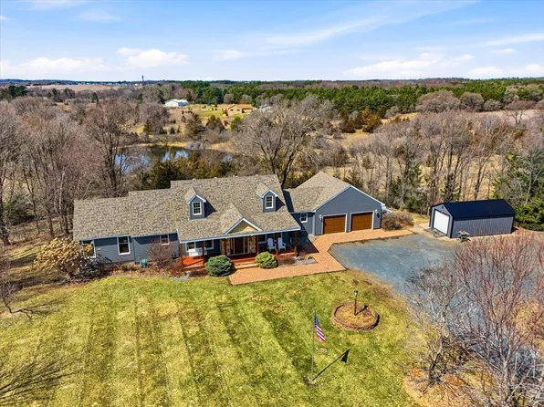 1868 90th St, New Richmond, WI 54017