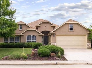 9512 Grandview Dr, Denton, TX 76207
