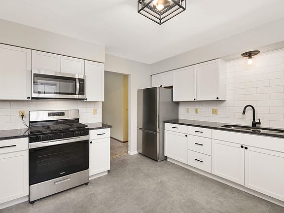 4th image of 333 14th Ave S #333