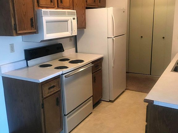 3rd image of 1220 28th Ave S #304