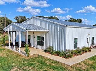 435 Lake Valley Rd, Sunset, TX 76270