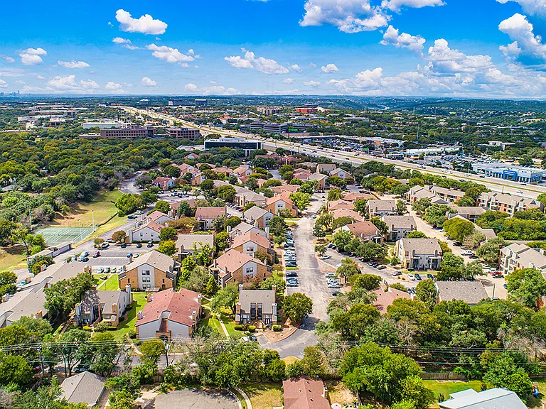 MAA Balcones Woods — Photo 14