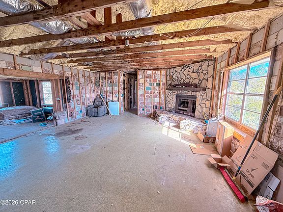 3rd image of 6439 Zinnia St