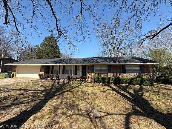 2nd image of 1707 E Fryar Dr