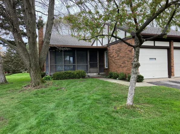 2263 Radcliff Cir SE, Grand Rapids, MI 49546