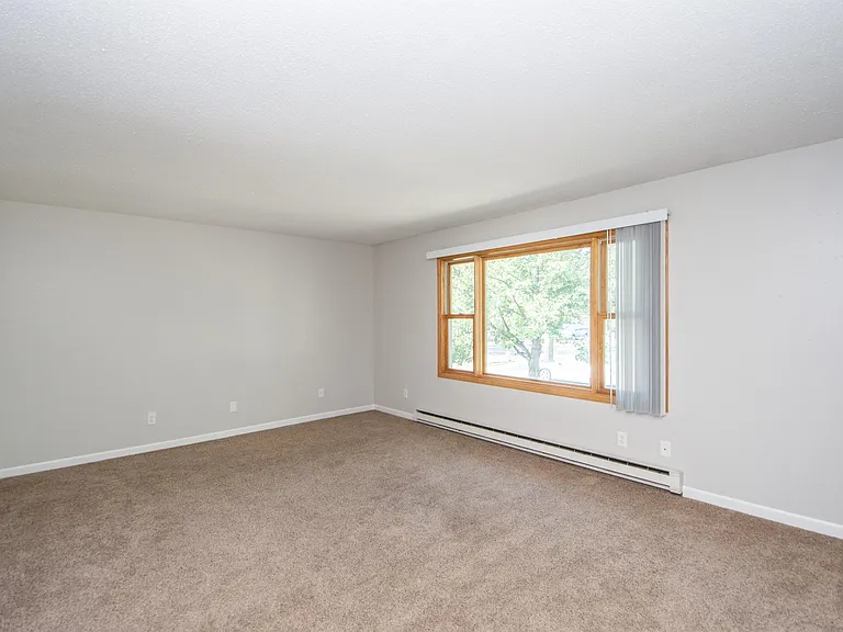 909 12th St N #2 — Photo 10