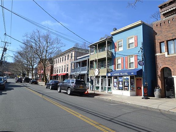 2nd image of 492 Piermont Ave
