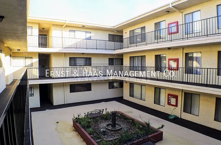 4595 California Ave #209 — Photo 3