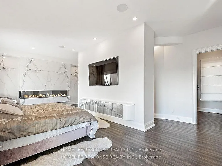 1400 Watersedge Rd — Photo 24