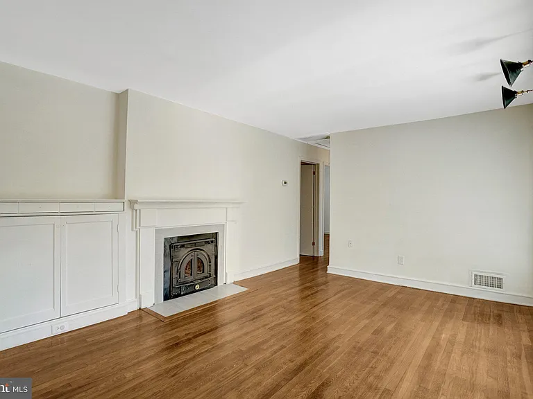 8015 New Market Rd — Photo 7