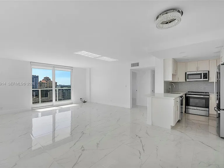 336 N Birch Rd #PENTHOUSE — Photo 6