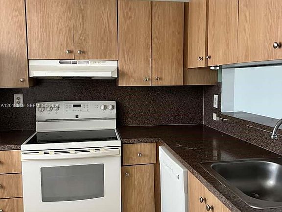 3rd image of 3470 Foxcroft Rd APT 307