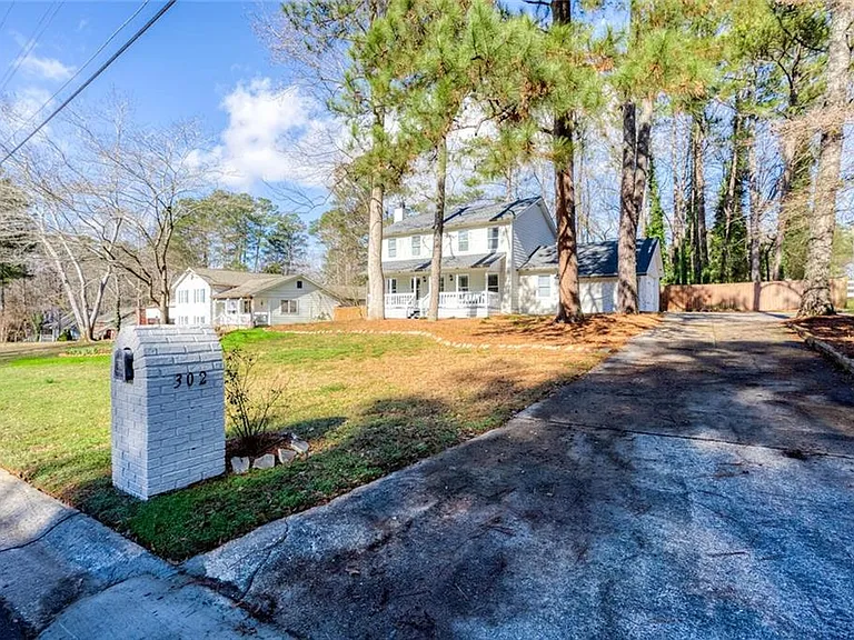 302 Independence Way — Photo 1