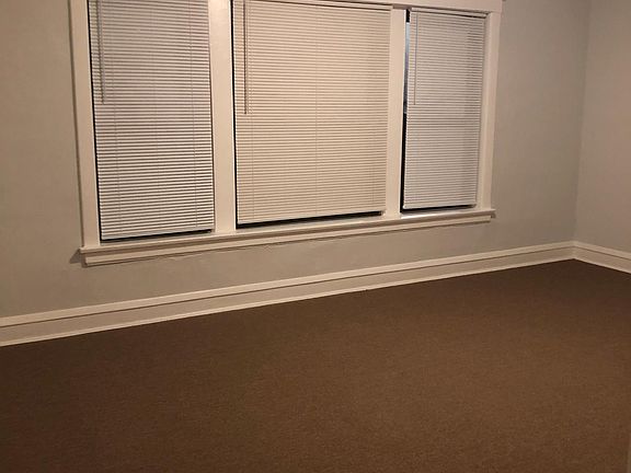 4th image of 7451 S Paxton Ave #1