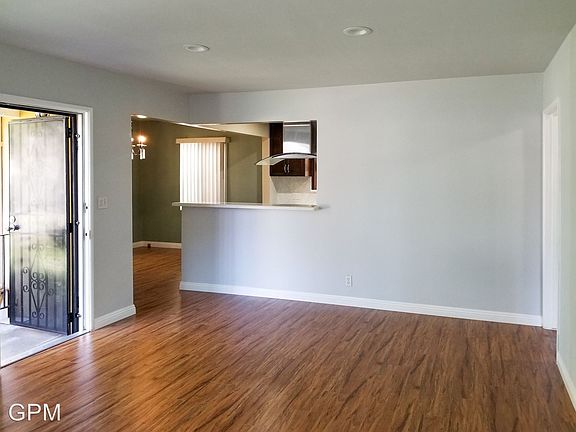5th image of 1210 E Lexington Dr #1210