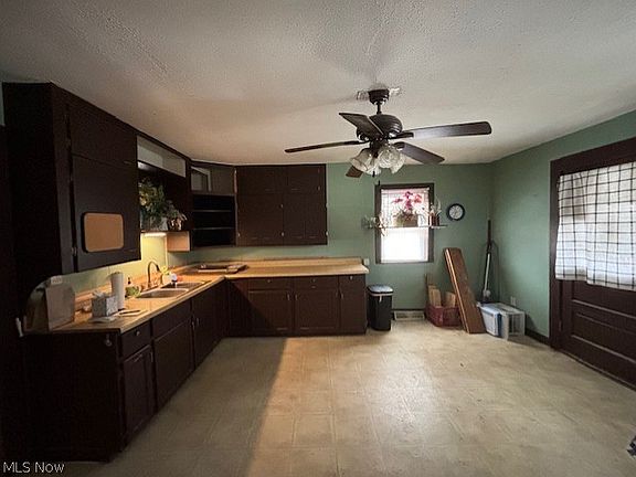 3rd image of 2430 W River Rd N