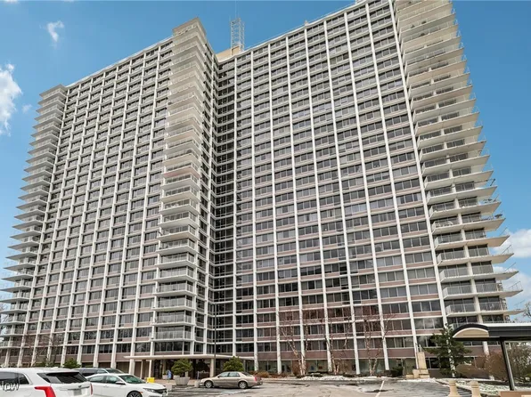 12700 Lake Ave APT 505, Lakewood, OH 44107