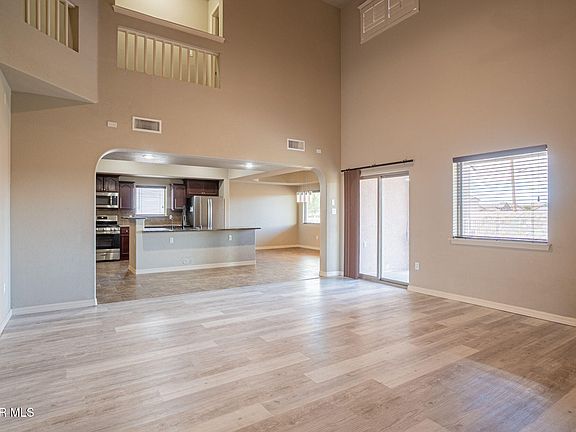 4th image of 14501 Meadow Lawn Ave