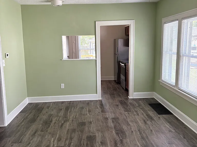 1242 Vineyard Dr — Photo 6