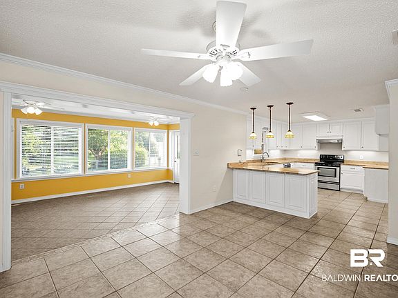 3rd image of 303 W Palm Ave