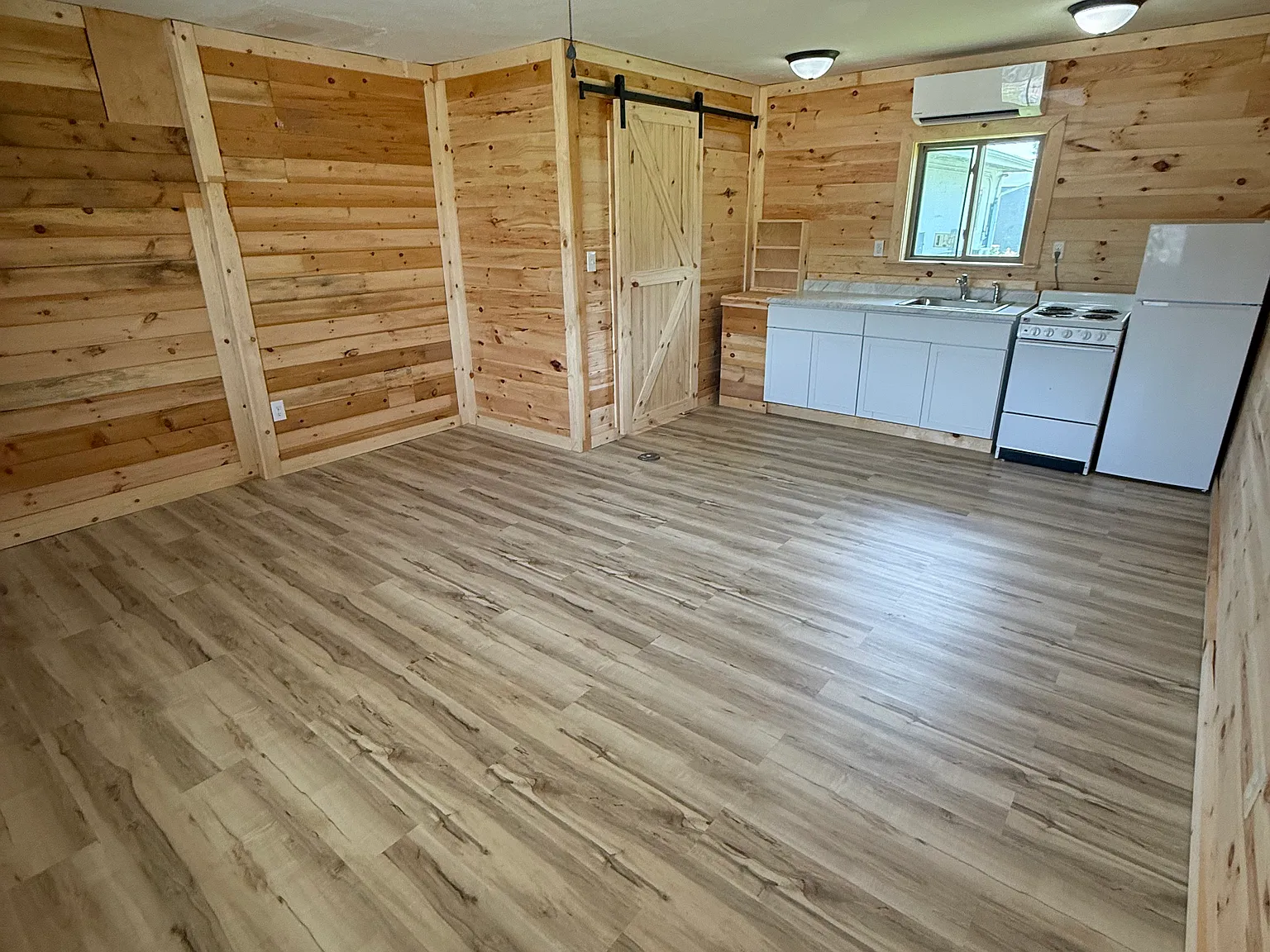 Studio, 350 sqft, $795 — Photo 2