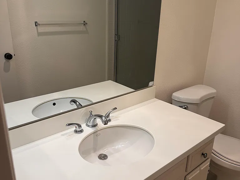 1262 S Barrington Ave #203 — Photo 33