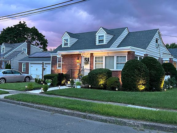 3rd image of 8-03 Harrison Dr