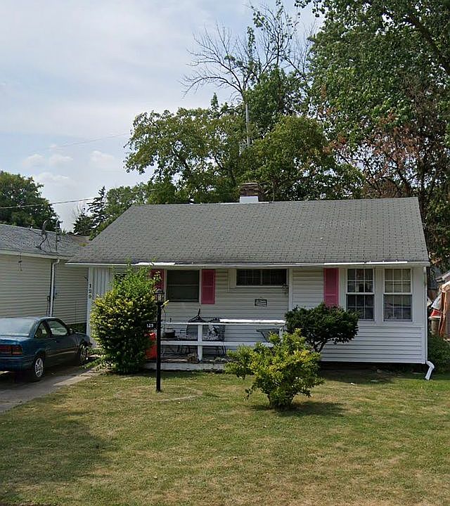 1st image of 129 Snow Ave