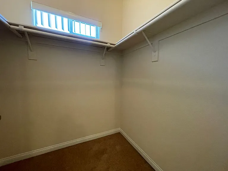 862 Park Walk Ave — Photo 4