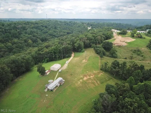 300 Long Run Ave, Saint Marys, WV 26170