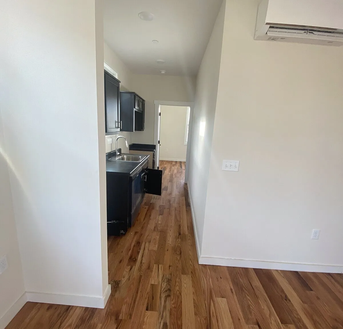 1 bed, $1,250 — Photo 2