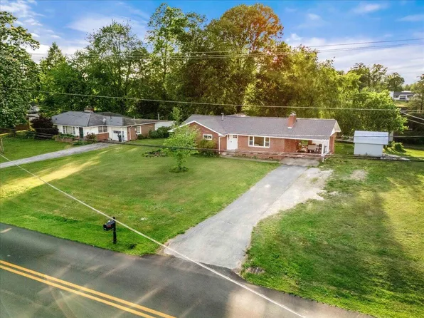 306 Barton Mill Rd, Corbin, KY 40701