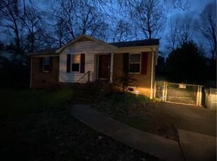 617 Peaceful Glen Rd, Charlotte, NC 28273